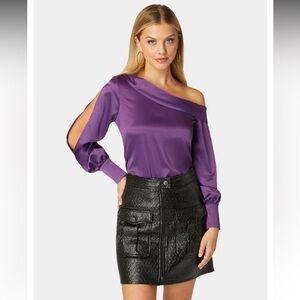 NWOT Bebe $119 Purple Off-Shoulder Blouse Size 2